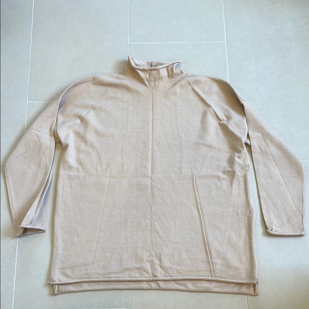 NWOT Philosophy Lightweight Beige Super Soft Mock Turtleneck Sweater